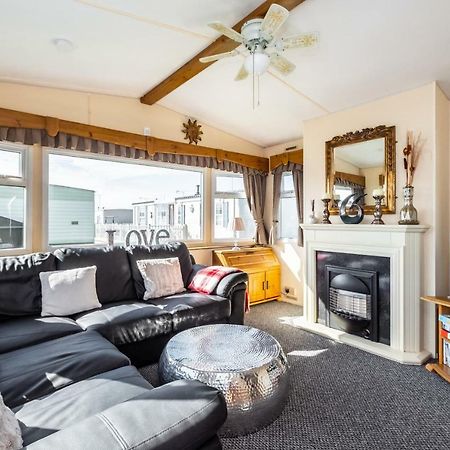 Hotel Caravan Beach Holiday Saint Osyth Exterior foto