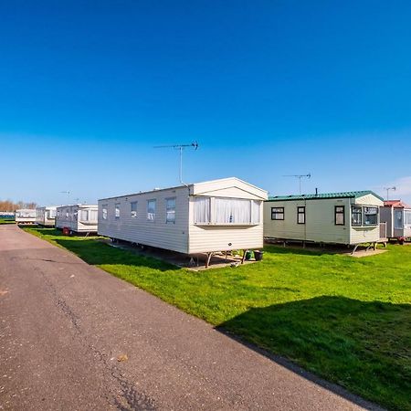 Hotel Caravan Beach Holiday Saint Osyth Exterior foto