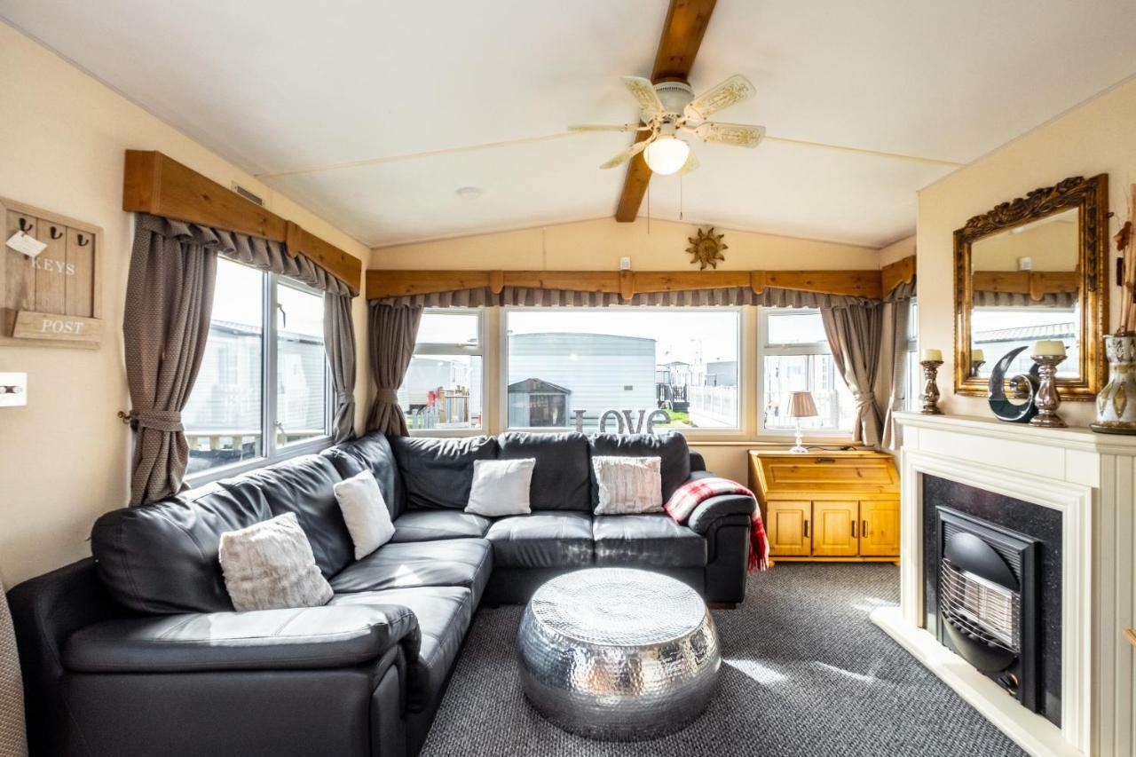 Hotel Caravan Beach Holiday Saint Osyth Exterior foto