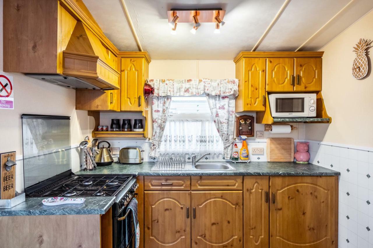 Hotel Caravan Beach Holiday Saint Osyth Exterior foto