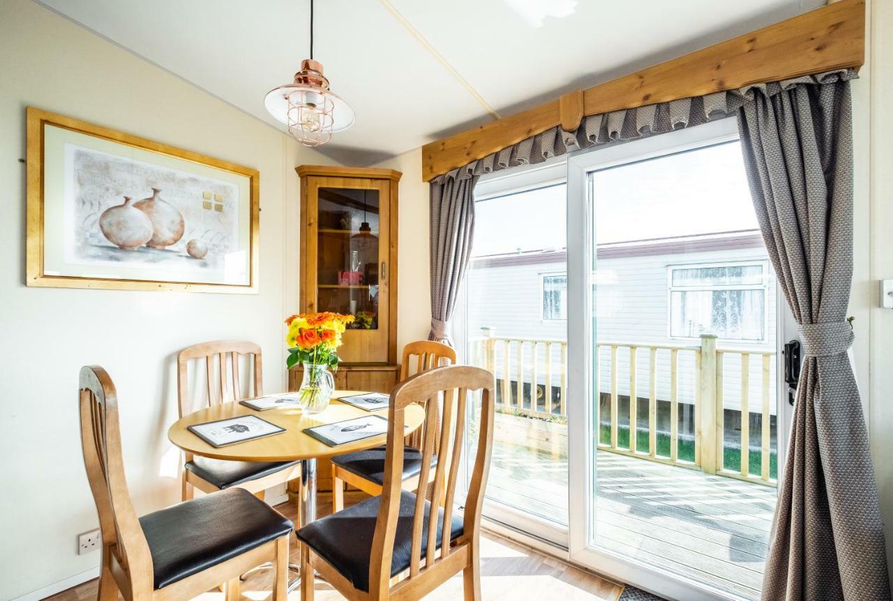 Hotel Caravan Beach Holiday Saint Osyth Exterior foto