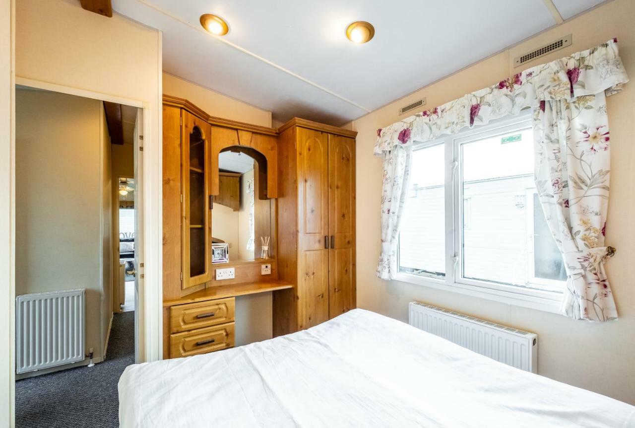 Hotel Caravan Beach Holiday Saint Osyth Exterior foto