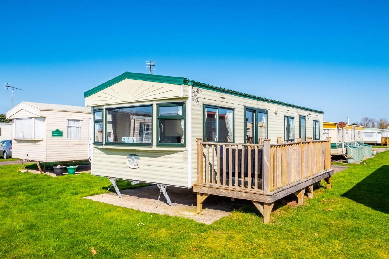 Hotel Caravan Beach Holiday Saint Osyth Exterior foto