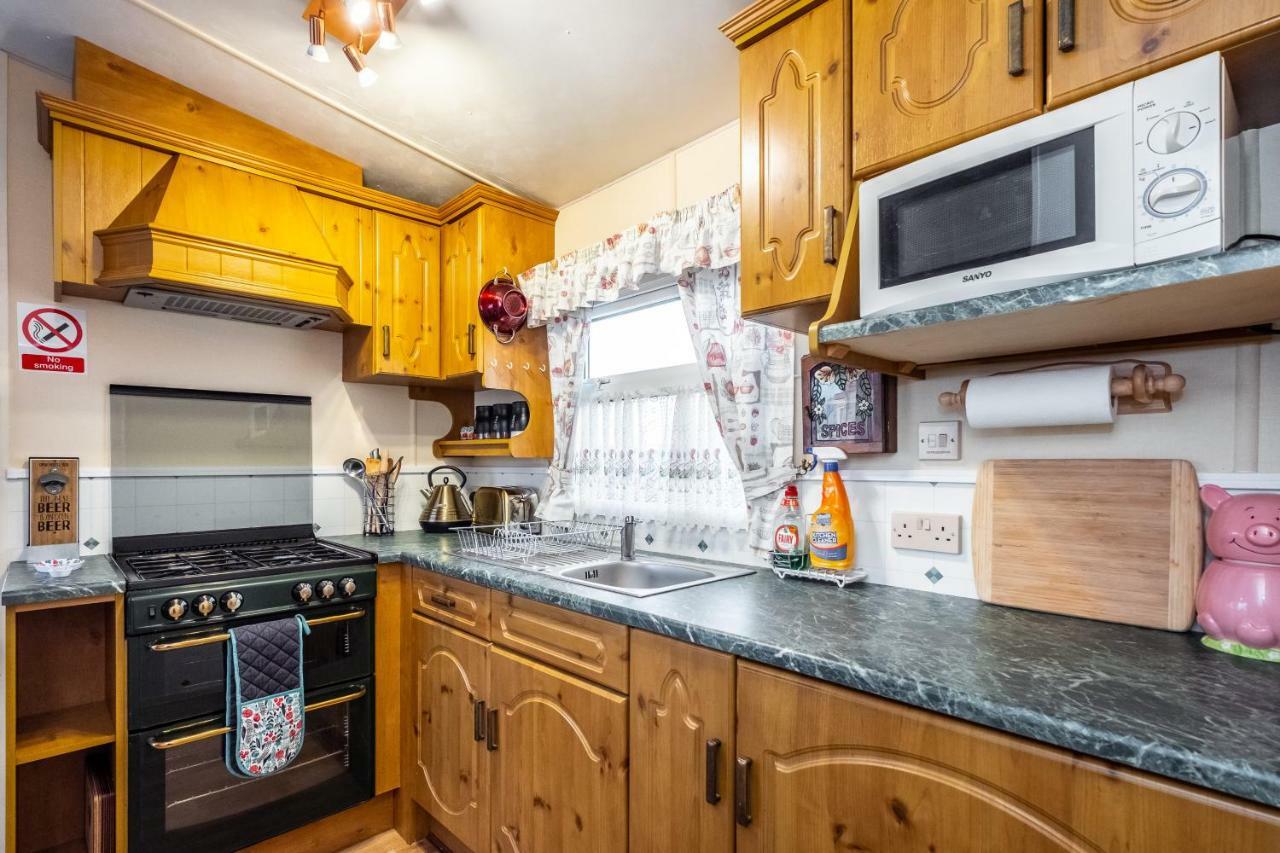 Hotel Caravan Beach Holiday Saint Osyth Exterior foto